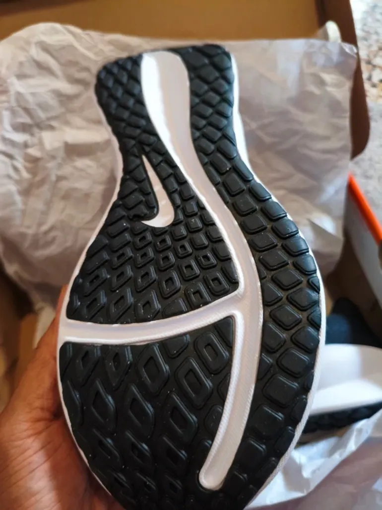 Nike Downshifter 13 bike usato — immagine 3 di 4