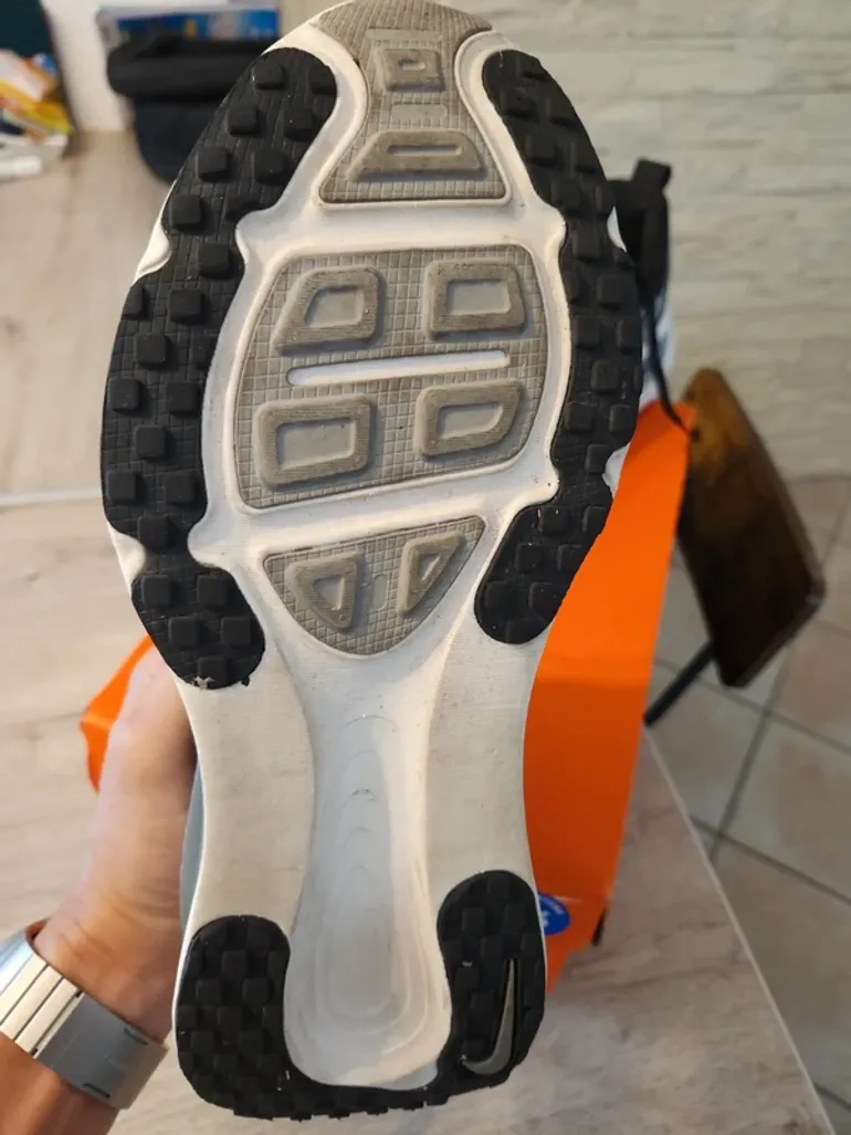 Tweedehands Nike Vomero 18 bike — afbeelding 6 van 6