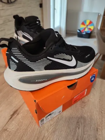 Tweedehands Nike Vomero 18 bike — afbeelding 4 van 6