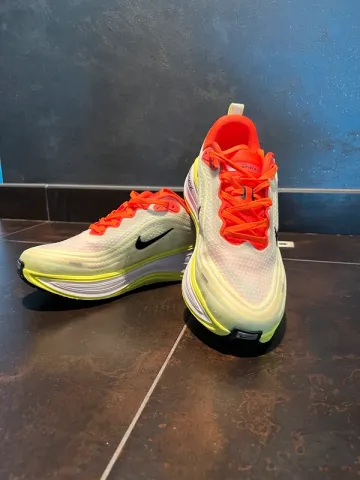 Brugt Nike Vomero Plus bike — billede 2 af 15