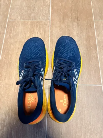 Used New Balance Running Shoes bike — image 2 of 6