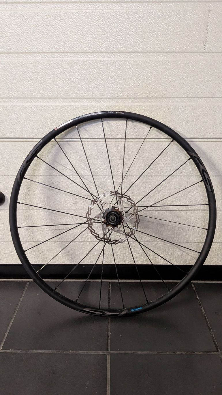 Used Shimano Wheels 2020 bike — image 4 of 5