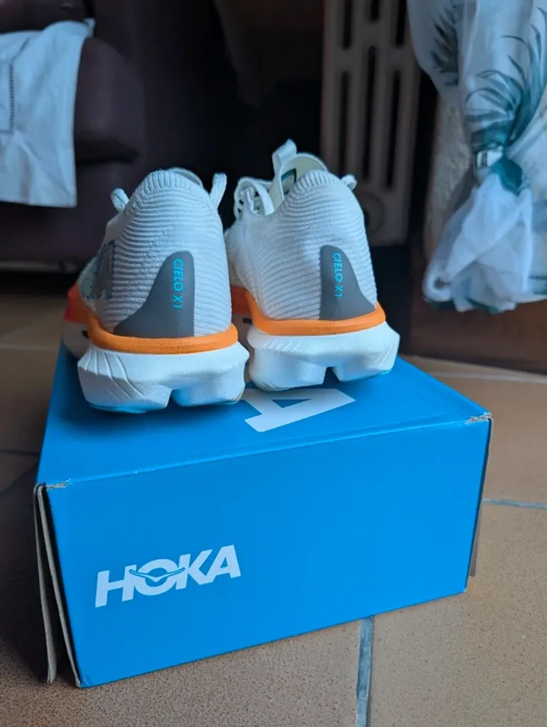 Used Hoka Cielo X1 bike — image 3 of 3