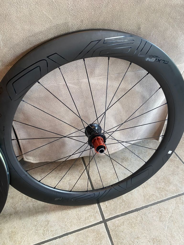 Brugt Roval CLX 64 Carbon Wheelset bike — billede 2 af 13