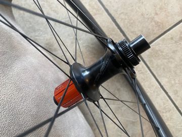 Brugt Roval CLX 64 Carbon Wheelset bike — billede 3 af 13