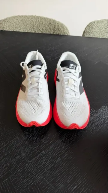 New Balance FuelCell Trainer bike usato — immagine 2 di 4
