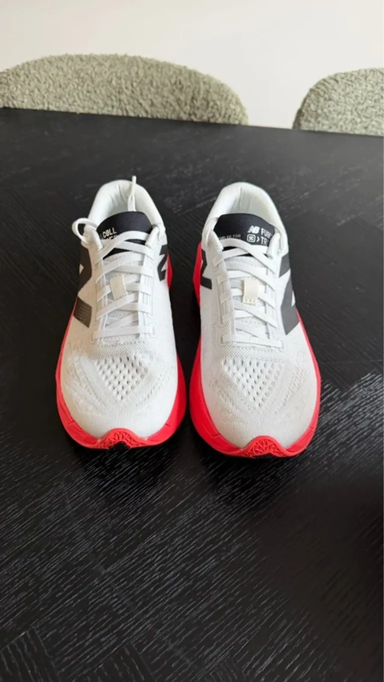 New Balance FuelCell Trainer bike usato — immagine 2 di 4