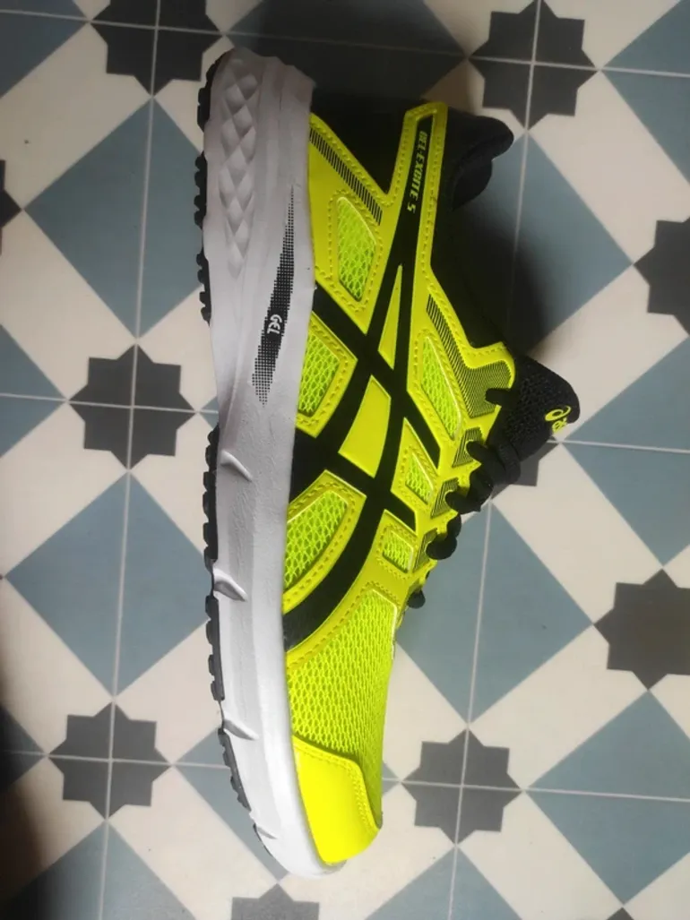 Asics Gel Excite 5 bike d'occasion — image 2 sur 4