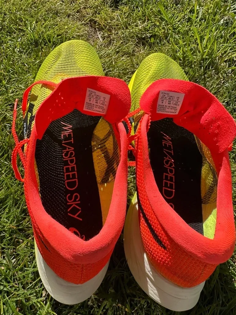 Used Asics Metaspeed Sky Paris bike — image 3 of 5