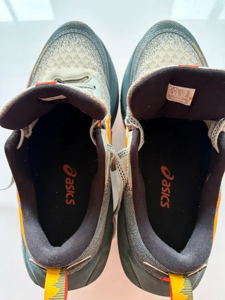 Used Asics Trabuco Max 4 bike — image 6 of 7