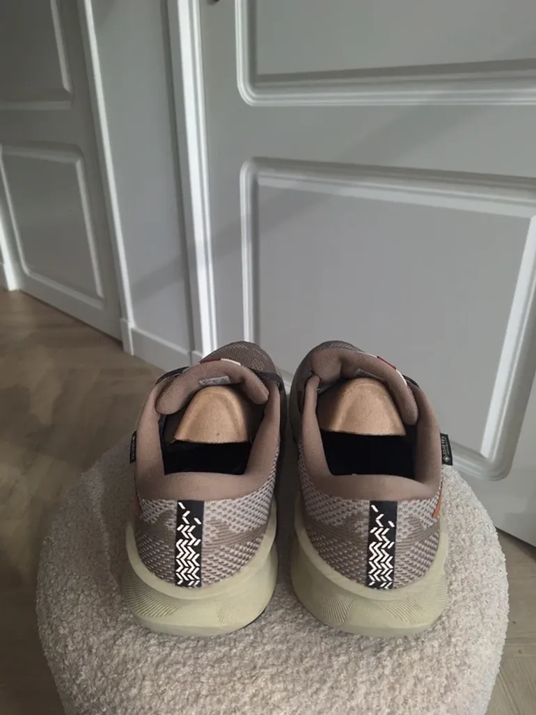 Used Asics Trabuco 14 GTX bike — image 2 of 5