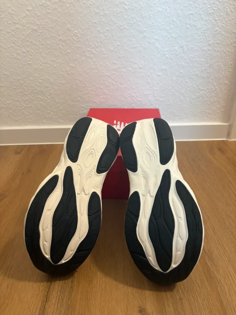 Tweedehands New Balance Fresh Foam X More v6 bike — afbeelding 6 van 8