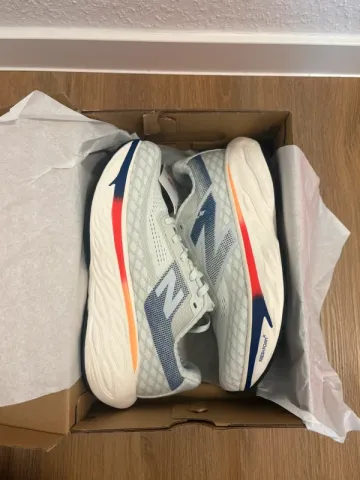 Tweedehands New Balance Fresh Foam X More v6 bike — afbeelding 5 van 8