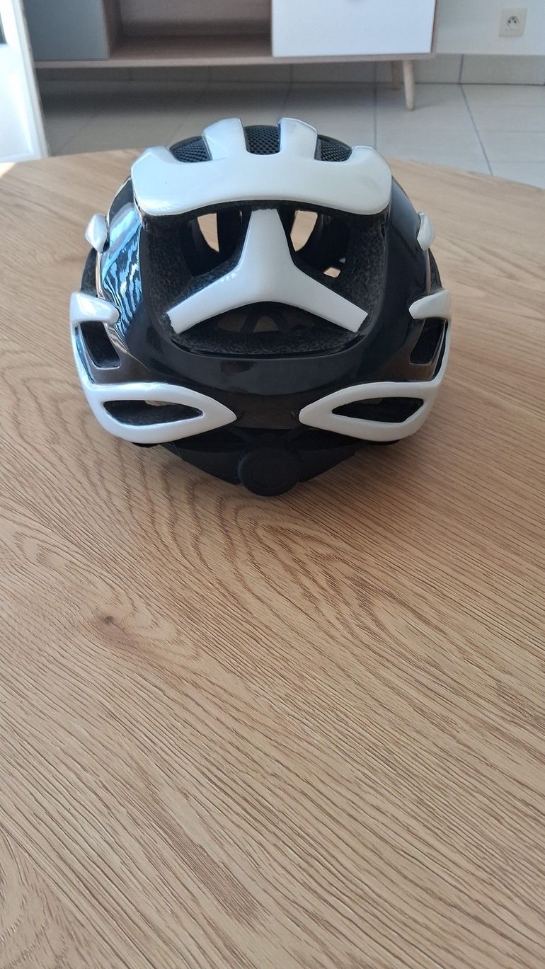 Used Atama Casque bike — image 2 of 4