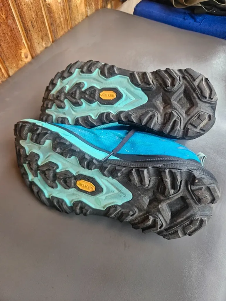 Used Hoka Mafate 5 bike — image 3 of 4