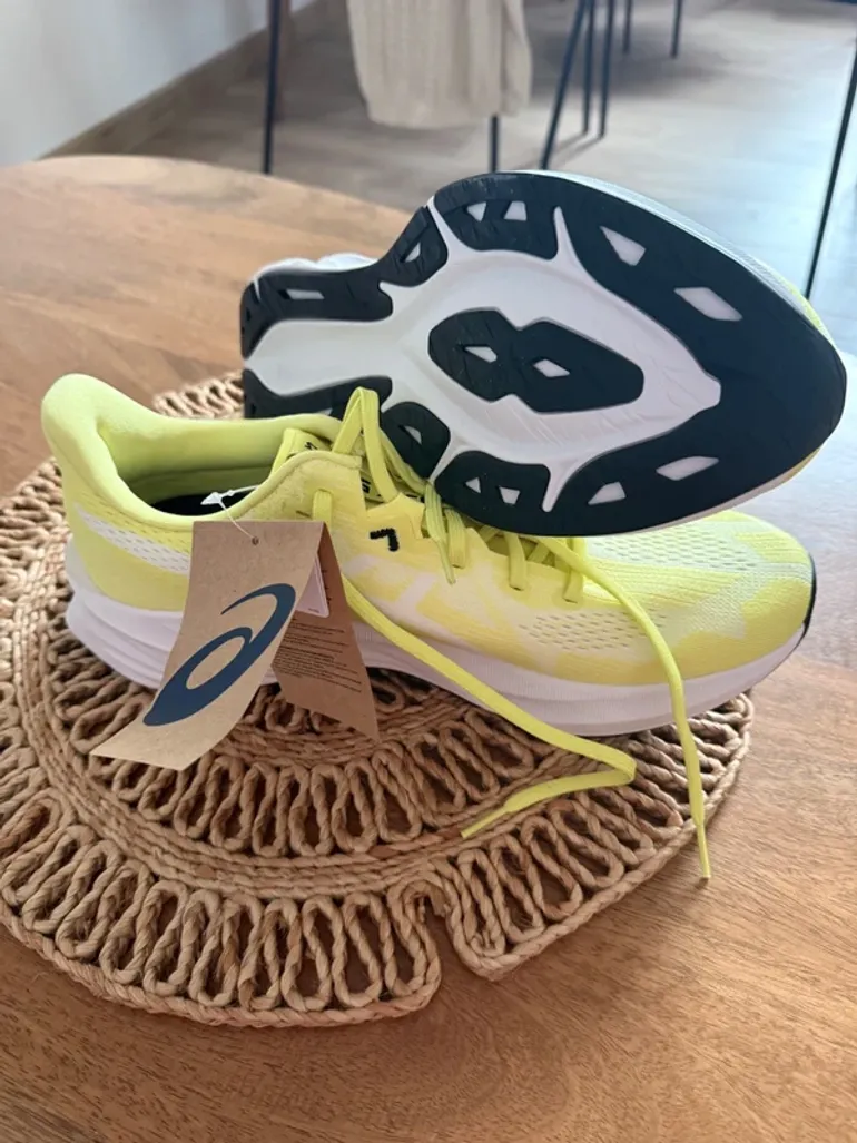 Used Asics Dynablast 5 bike — image 2 of 2