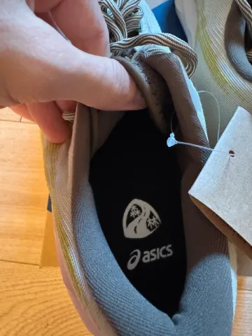 Tweedehands Asics Novablast 5 TR bike — afbeelding 5 van 6