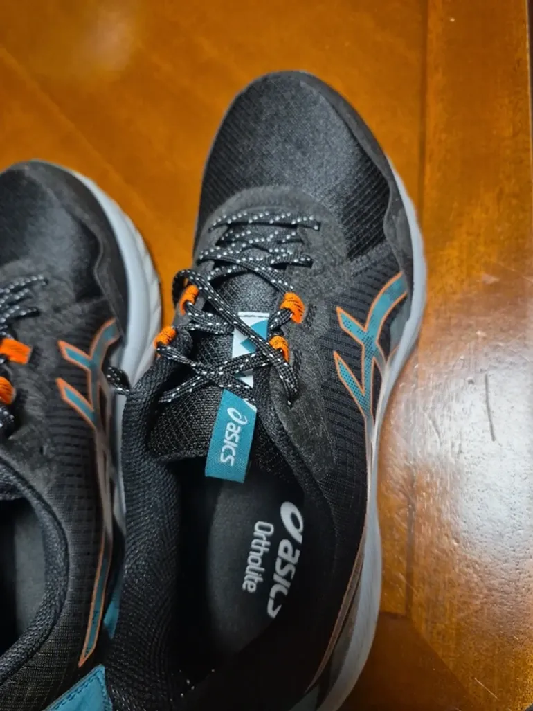 Used Asics Gel bike — image 1 of 3