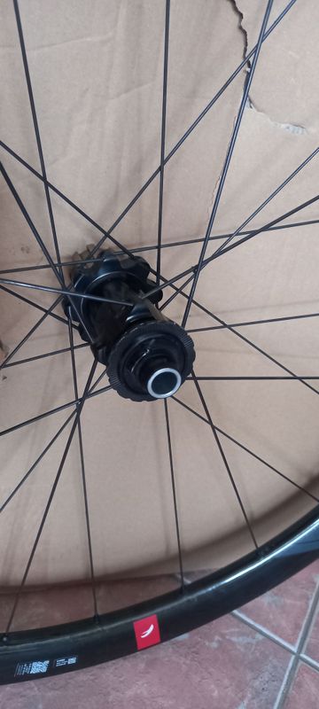 Used Fulcrum Wind 40 DB 2025 bike — image 10 of 11