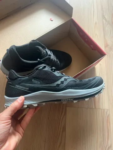 Used Saucony Peregrine bike — image 1 of 6