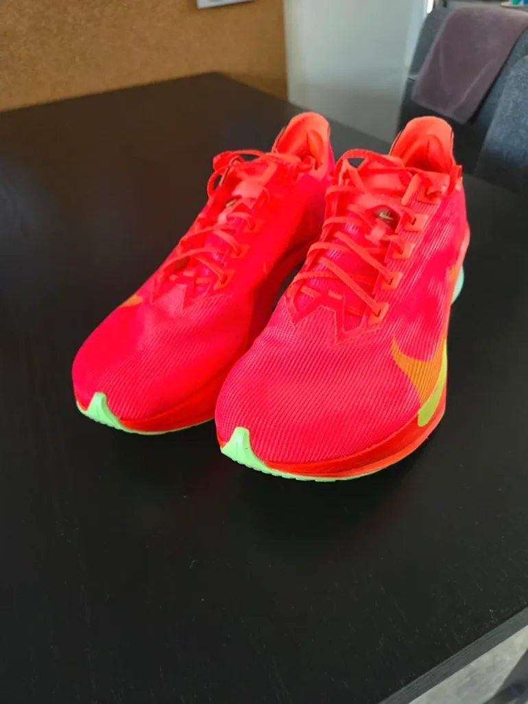 Used Nike Vaporfly 4 bike — image 2 of 4