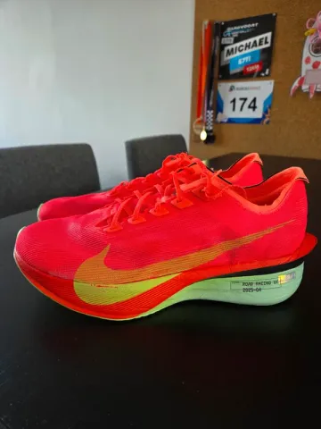 Used Nike Vaporfly 4 bike — image 1 of 4