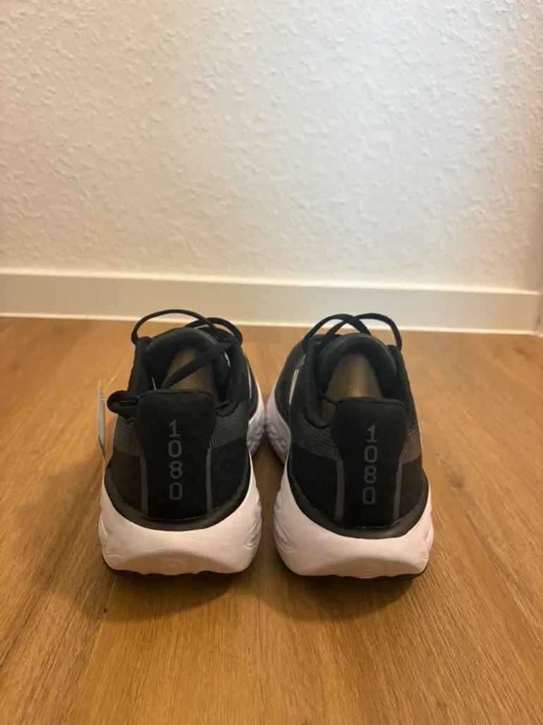Used New Balance Fresh Foam X More v6 bike — image 5 of 9