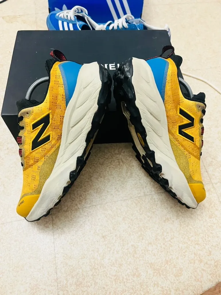 Used New Balance Fresh Foam X More Trail v3 bike — image 7 of 11