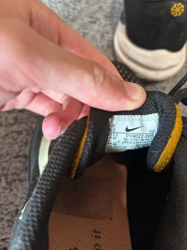 Used Nike Running Shoes bike — image 5 of 5