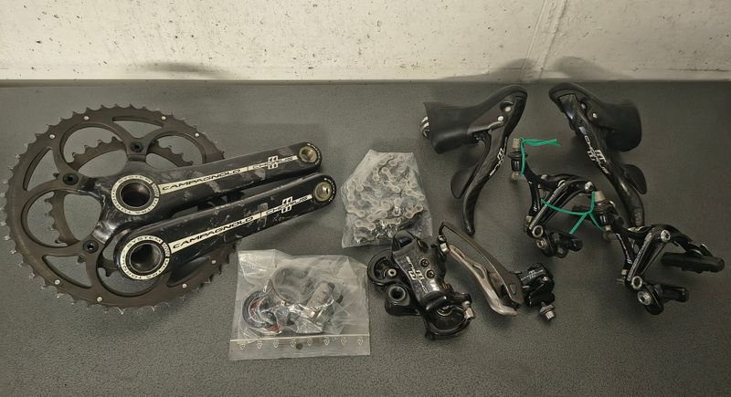 Käytetty Campagnolo CHORUS 11 Groupset