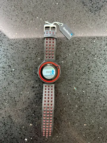 Used Garmin Forerunner 220 bike — image 1 of 3