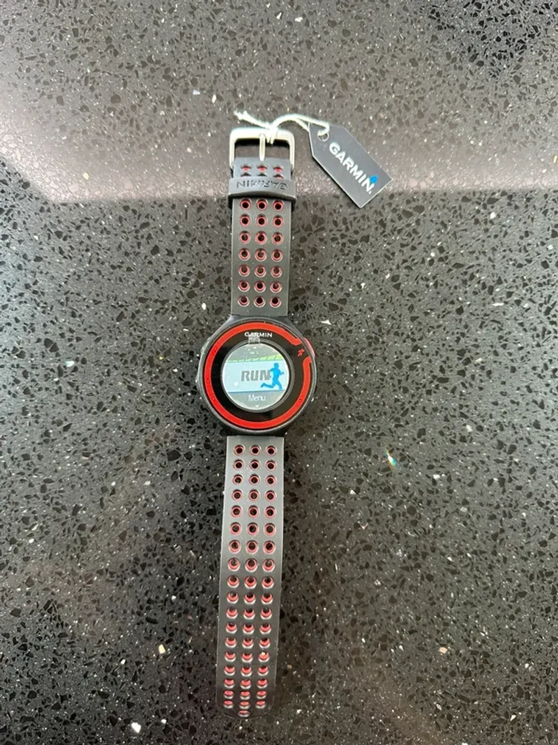 Used Garmin Forerunner 220 Electronics