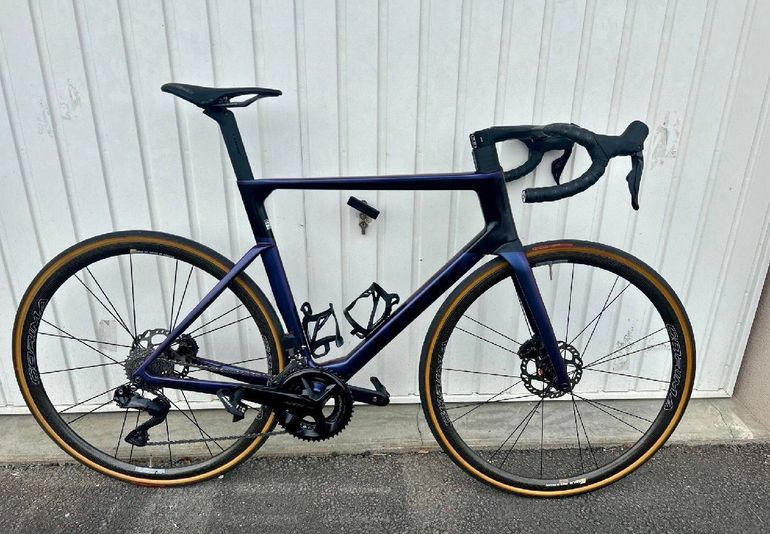 Used Corima 32 WS Black 2024 bike — image 2 of 2