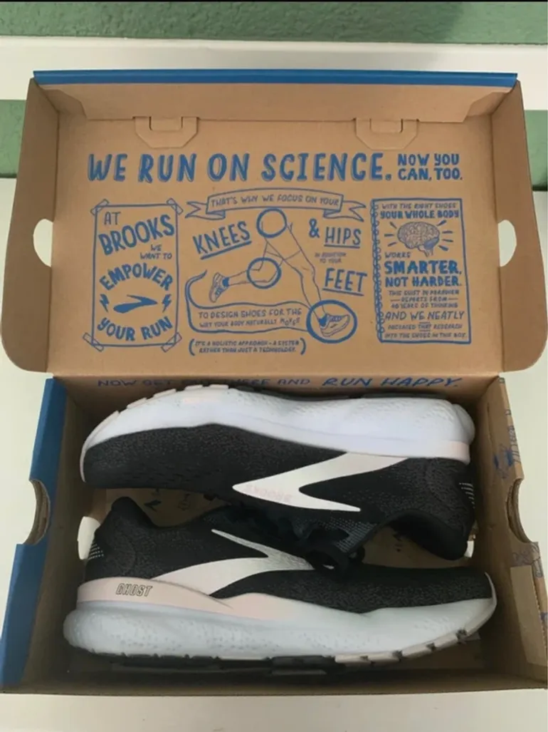 Käytetty Brooks hardloopschoenen maat 40 bike — kuva 2 / 3