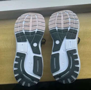 Käytetty Brooks hardloopschoenen maat 40 bike — kuva 3 / 3
