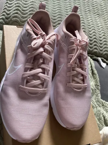 Used Nike Chaussures de course taille 39 bike — image 3 of 6