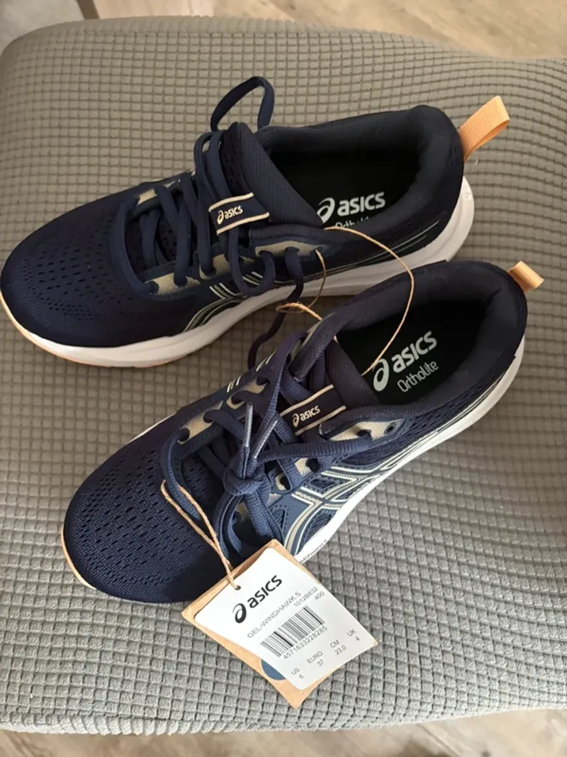 Used Asics Running Shoes Running Shoes