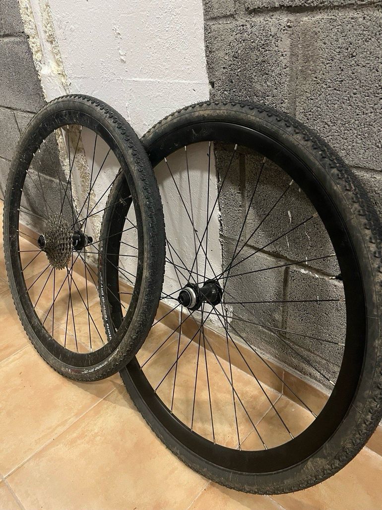 Used Shimano grx 2024 bike — image 2 of 3