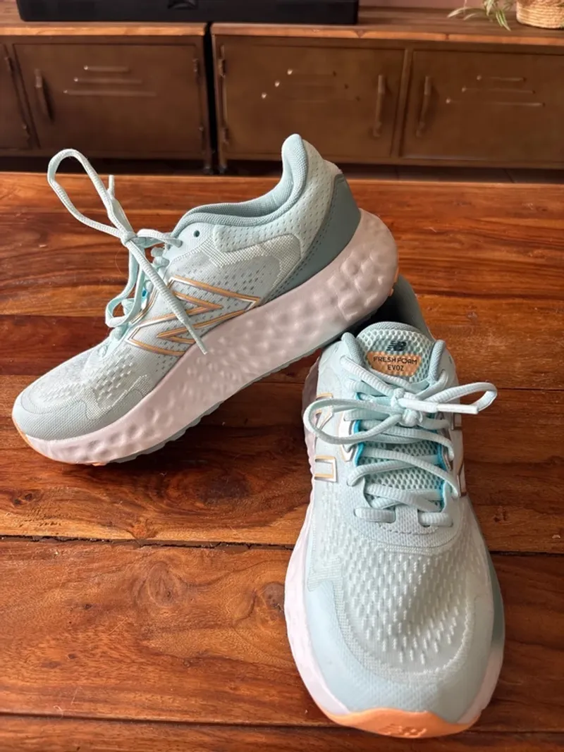 Used New Balance Running shoes Running Shoes