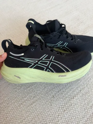 Used Asics Gel Nimbus 26 bike — image 5 of 8