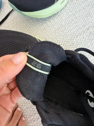 Used Asics Gel Nimbus 26 bike — image 6 of 8