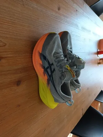Gebrauchtes Asics Superblast bike — Bild 2 von 4