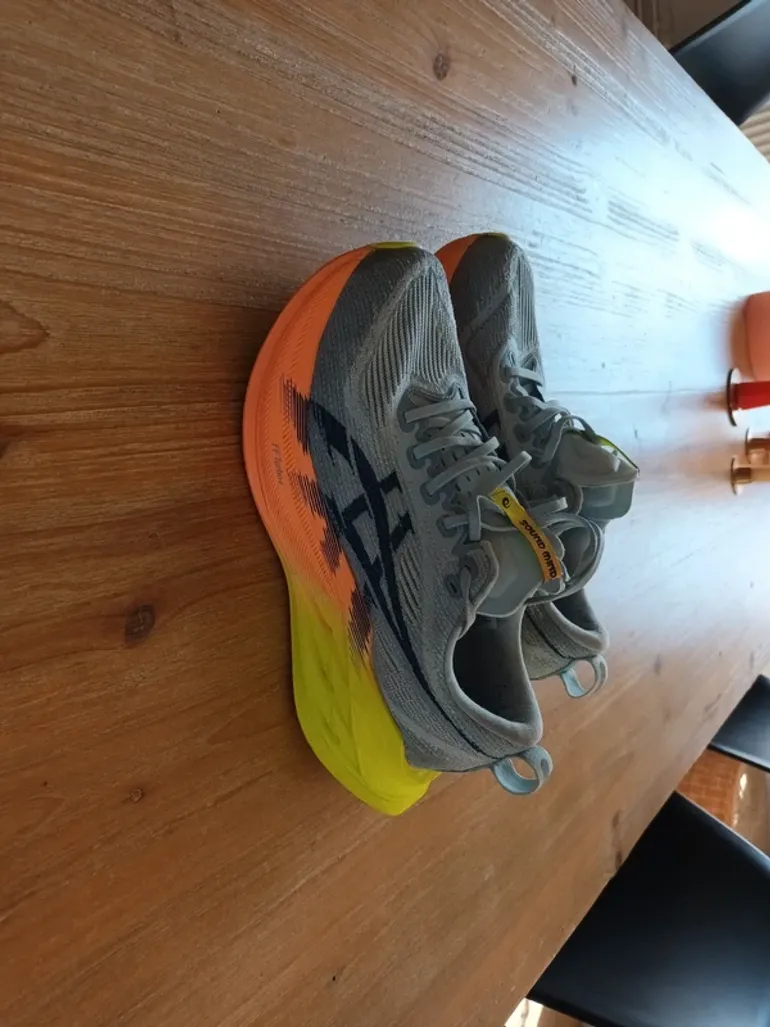 Gebrauchtes Asics Superblast bike — Bild 2 von 4