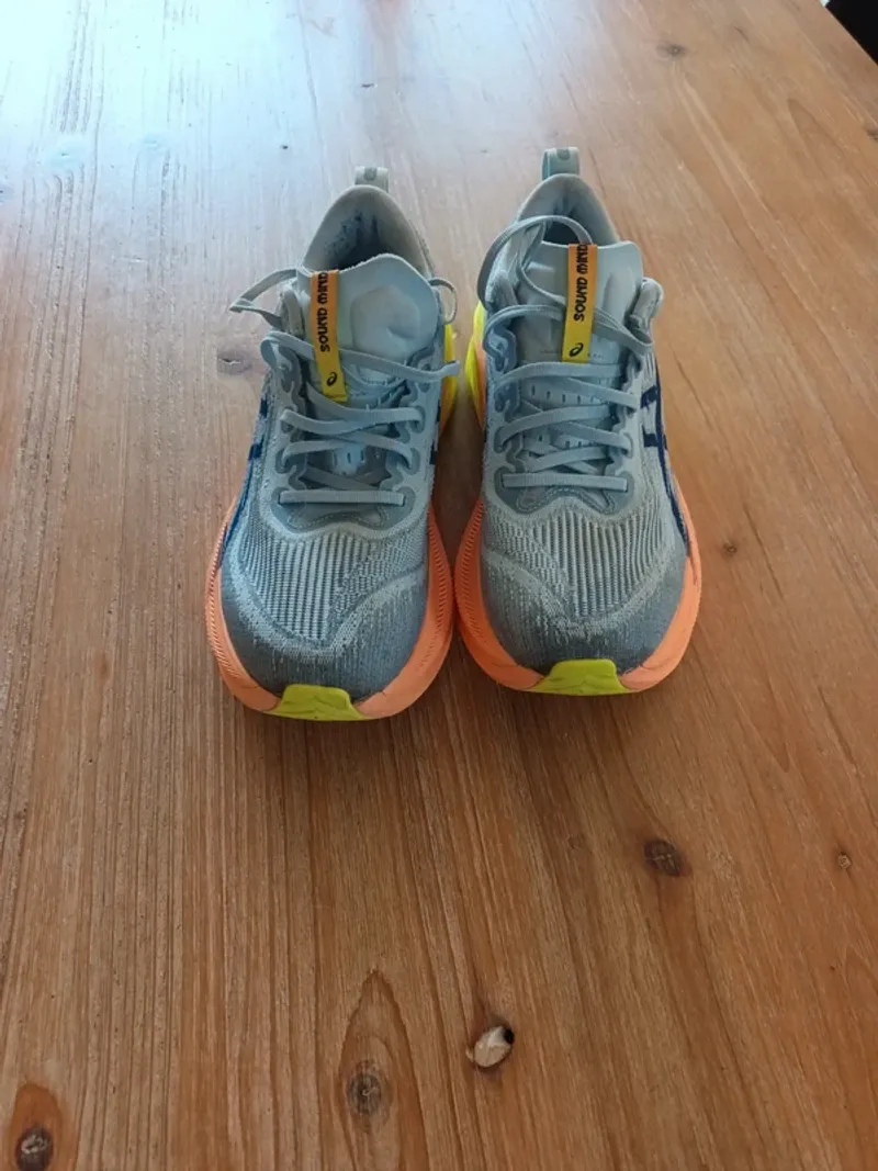 Gebrauchtes Asics Superblast Running Shoes
