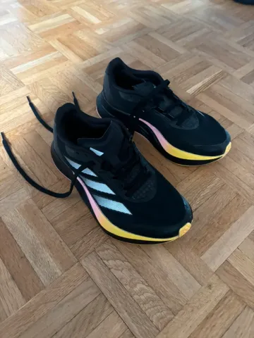 Käytetty Adidas duramospeed lightstrike bike — kuva 1 / 9