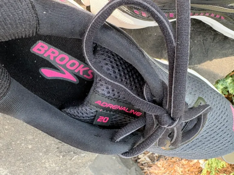 Used Brooks Adrenaline 20 GTS bike — image 6 of 8
