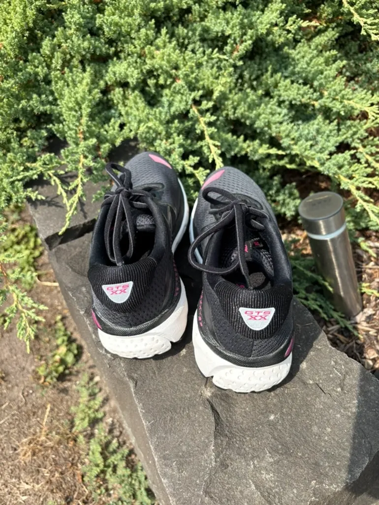 Used Brooks Adrenaline 20 GTS bike — image 3 of 8