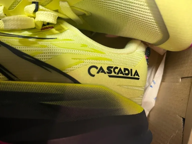 Used Brooks Cascadia 19 bike — image 4 of 4