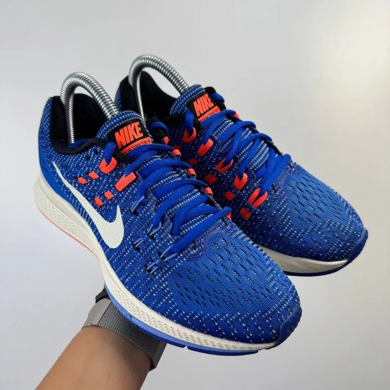 Käytetty Odyssey Air Zoom 2 Running Shoes
