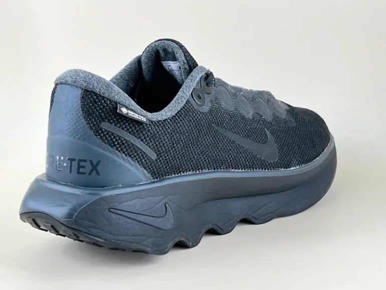 Used Nike Motiva Gore-Tex bike — image 4 of 13